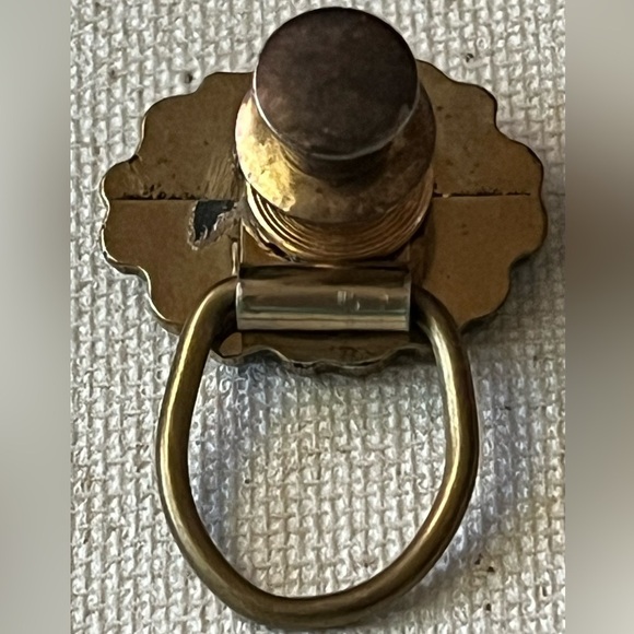 ✨ Vintage Ornate Metal Brooch - Picture 3 of 3